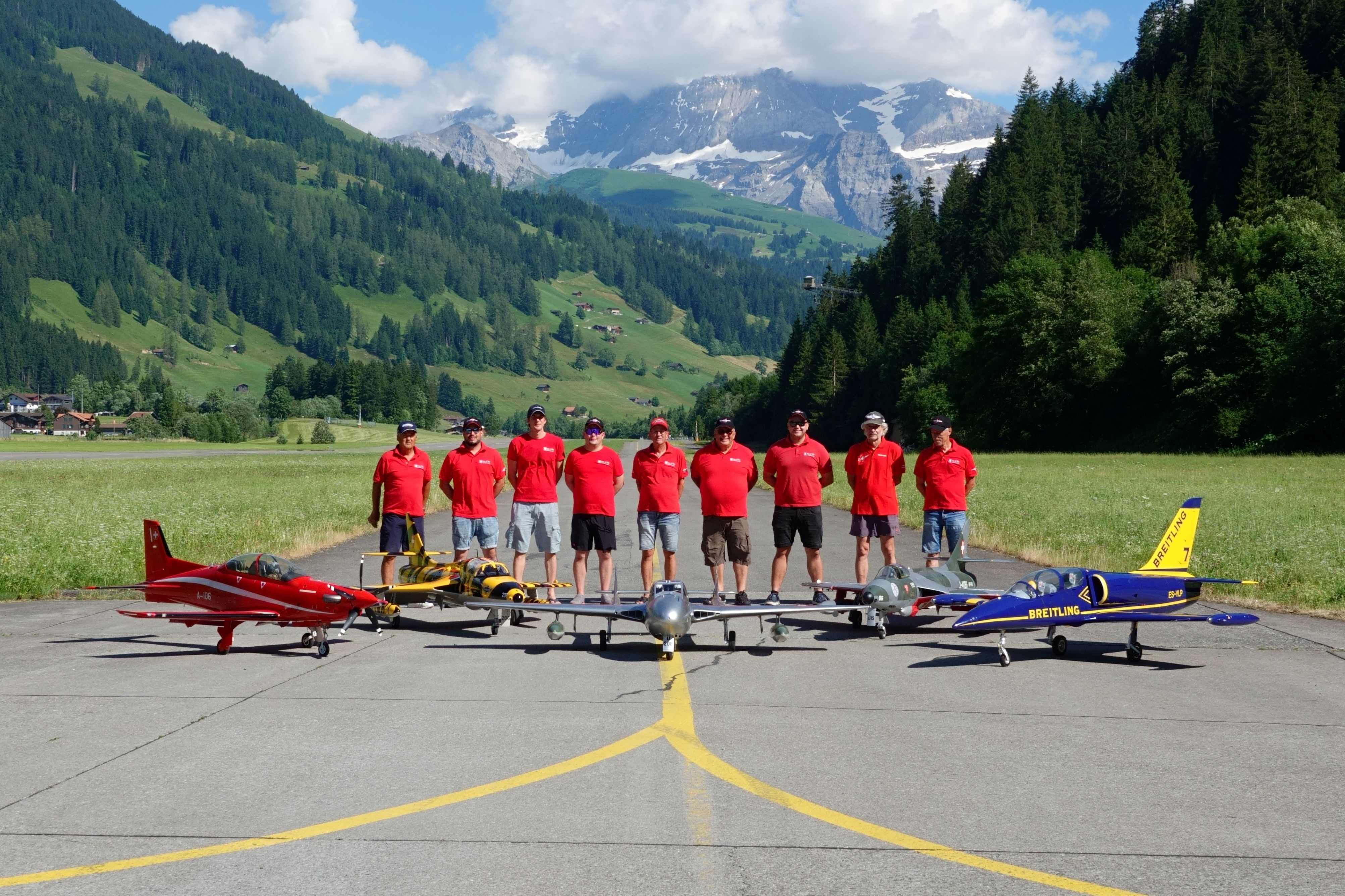 /NewsImages/40972Teamfoto klein.JPG